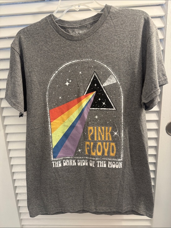 Pink Floyd Tops - Pink Floyd Gray Graphic Tee - Size Medium